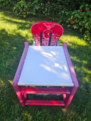Trona Jane con bandeja convertible en silla y mesa