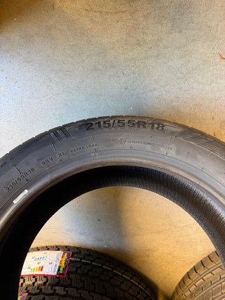 Giti 215/55R18 99V Neumático