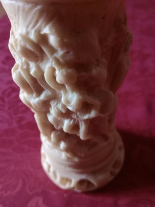 Portacandele intagliato beige 35€