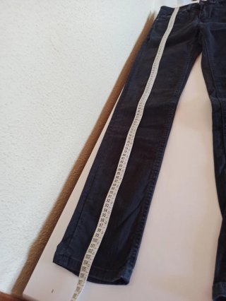SPRINGFIELD. Pantalón vaquero negro.