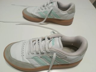 Zapatillas Adidas Blancas y Verdes