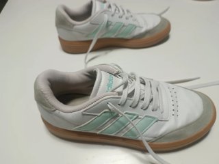 Zapatillas Adidas Blancas y Verdes