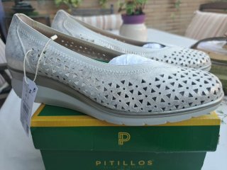 Zapatos Pitillos plateados talla 40