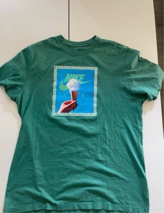 Camiseta Nike Verde Estampada