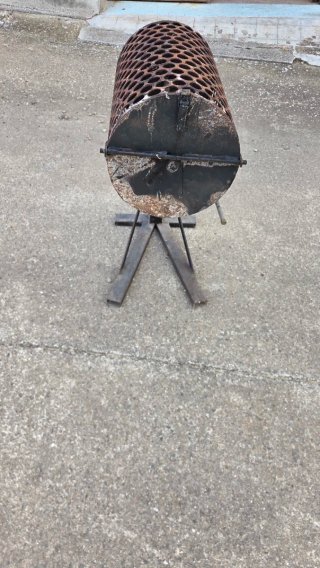 Asador de pimientos metálico