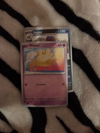 Cartas Pokémon Swalot y Milcery