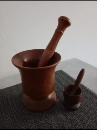 Mortaio in legno (2pz) 15€