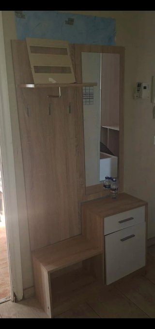 Mueble recibidor con espejo y banco