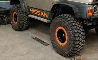 Ruedas 37/14.5 R15 llanta ET-44 beadlock