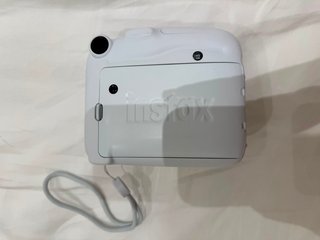 Cámara Instax Mini 11 + Accesorios
