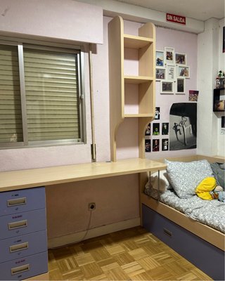 Letto a castello con scrivania, cassetti e scaffale