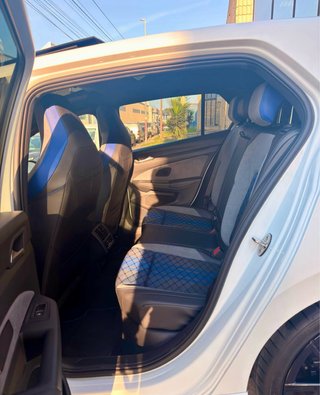 Volkswagen Golf R black