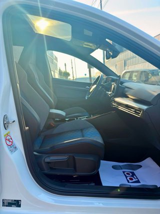 Volkswagen Golf R black