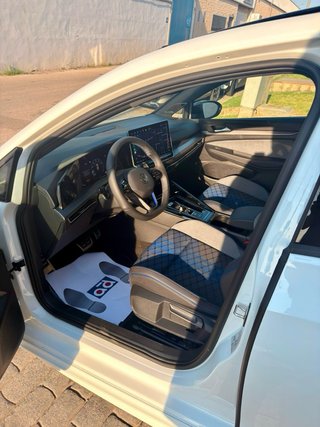 Volkswagen Golf R black