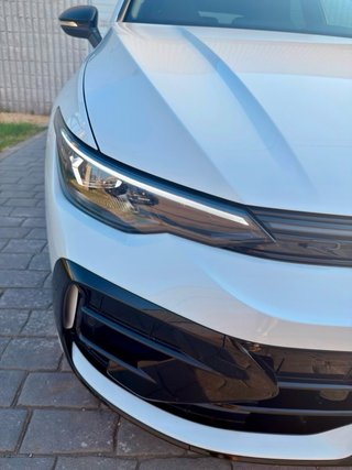 Volkswagen Golf R black