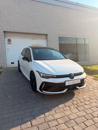 Volkswagen Golf R black