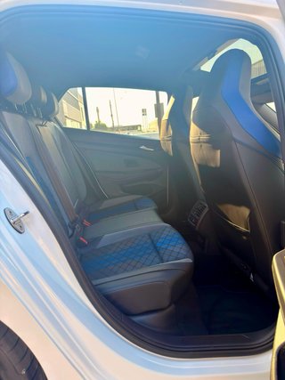 Volkswagen Golf R black