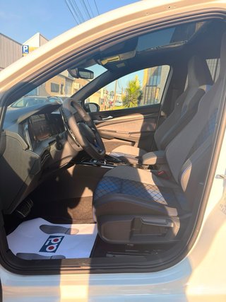 Volkswagen Golf R black