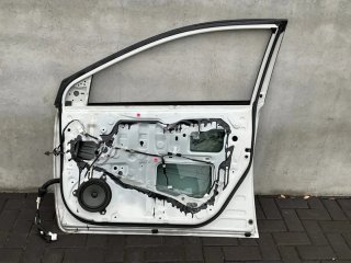 Puerta del dcha Toyota Auris 2012-2018