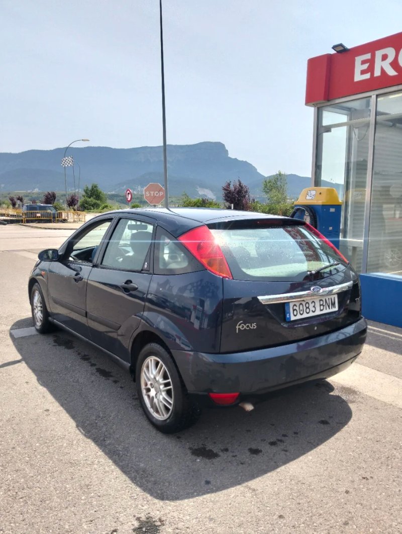 Ford Focus 2003 - foto 1