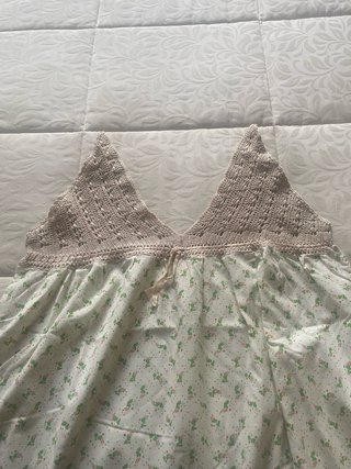 Camisón hecho a mano con crochet