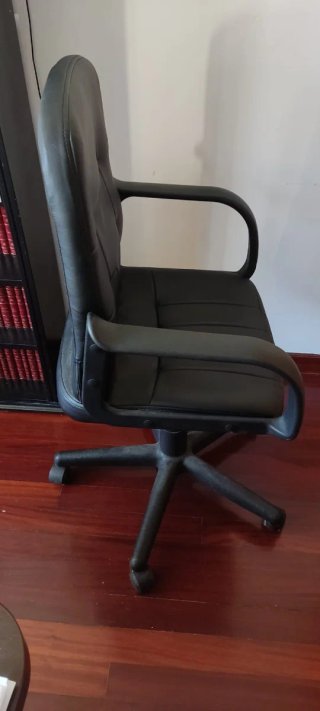 Silla de escritorio negra