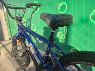Bicicleta GT Azul
