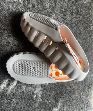 Nike Mind 001