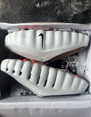 Nike Mind 001