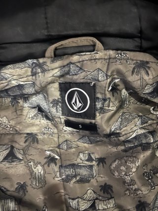 Chaqueta Volcom Beige con Capucha