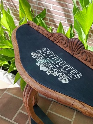 Consola de madera restaurada