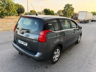 Peugeot 5008 2014