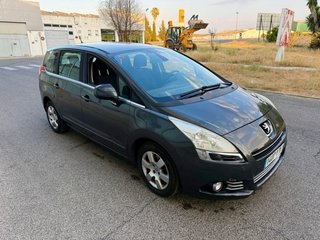 Peugeot 5008 2014