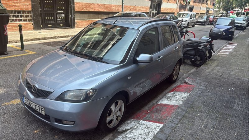 Mazda 2 2004 - foto 1