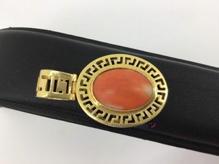 colgante oro 18k con piedra