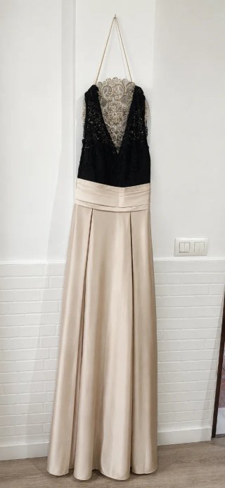 Vestido de fiesta negro y color champang