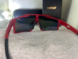 Gafas de sol NINO rojas y multicolor