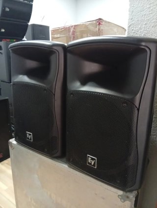 Altavoz Electro-Voice ZX4 USA precio pareja