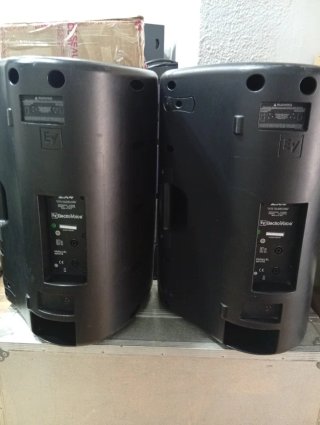 Altavoz Electro-Voice ZX4 USA precio pareja