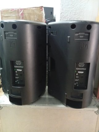 Altavoz Electro-Voice ZX4 USA precio pareja