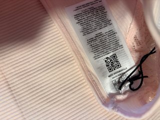 Top Guess rosa encaje