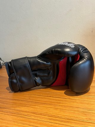 Guantes de Boxeo IMPACTO 14 oz Negros
