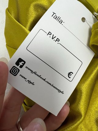Vestido satén dorado con lazo