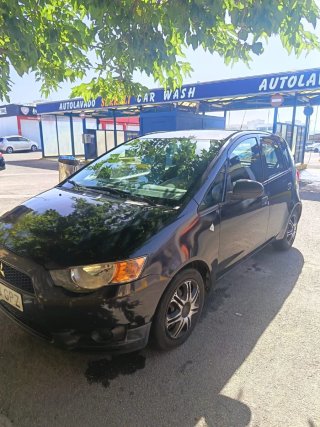 Se vende Mitsubishi Colt 2006