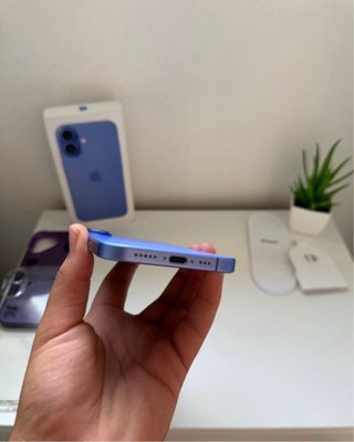 iPhone 16 Azul
