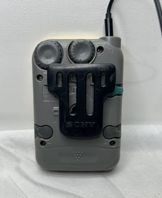 Sony Walkman SRF-85 Sports Radio Vintage