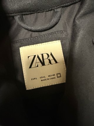 Cazadora efecto ante azul marino Zara