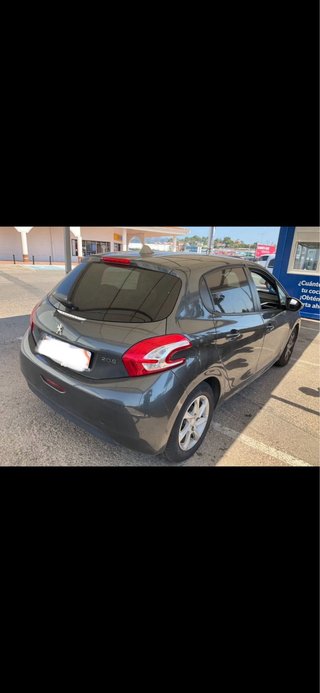 Peugeot 208 2015