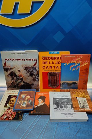Historia de Aragón, 8 libros diferentes