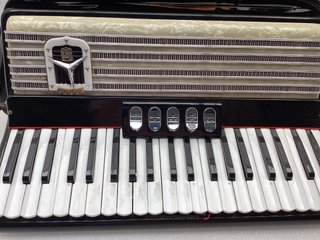 acordeon guerrini super luxe